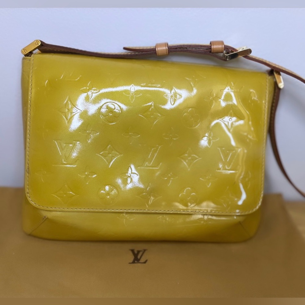 Louis Vuitton Vernis Yellow Thompson Stree